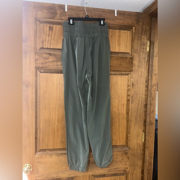 Joggers - Picture 3 of 3